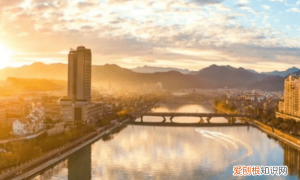 成都龙泉驿有哪些职业学校，成都有哪些职业技术学校排名