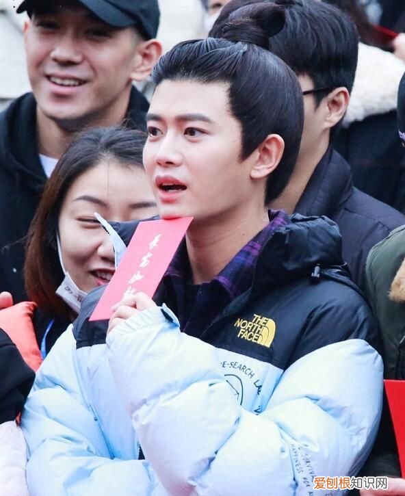 长安如故开机任嘉伦看白鹿的眼神