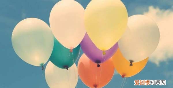 街边卖气球技巧，地摊上卖轻气球怎么拴的