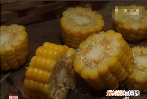 微波炉烤玉米会爆炸，烤箱能烤玉米吗烤箱会不会爆炸