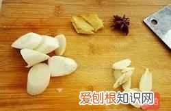 烧小鸡怎么烧好吃,包烧小鸡怎么烧好吃