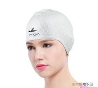 游泳时为什么要戴泳帽呢，泳帽的作用 泳帽的具体作用