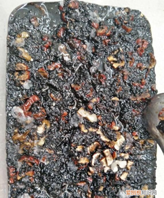 买了阿胶块发霉了怎么处理,药店买到过期的阿胶怎么办