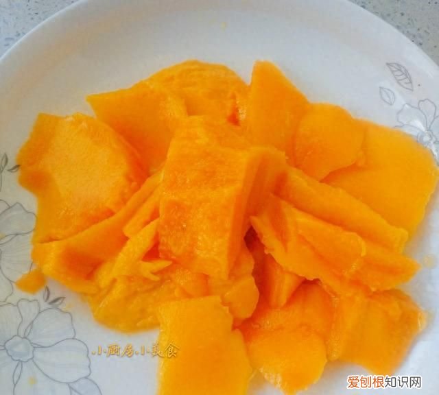 怎么切芒果吃起来方便不用刀 切芒果小技巧这样吃芒果更方便