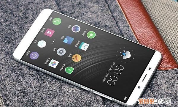 睡觉手机放边上会有辐射，手机放在枕边睡觉有什么危害