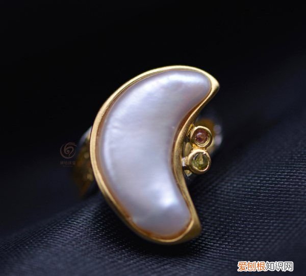 银手镯没带变黑是什么原因，银子好久没带发黑是什么原因