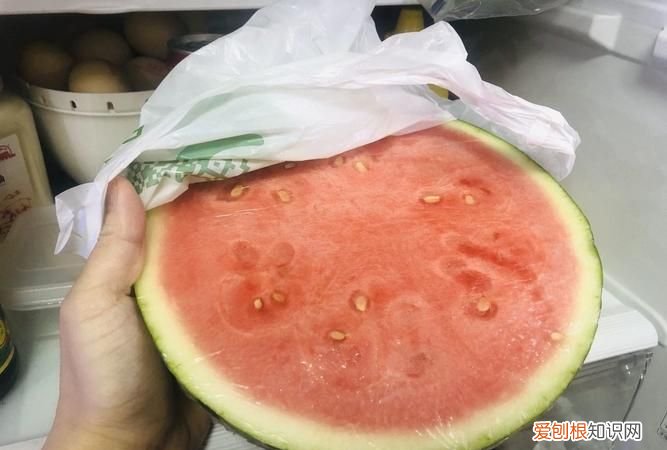 西瓜冰箱放三天能吃吗，半个西瓜冰箱放了两天可以吃