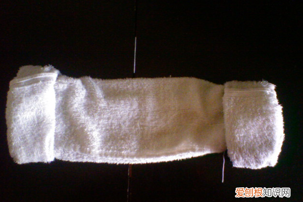 浴巾怎么裹头发，西北头巾怎么扎