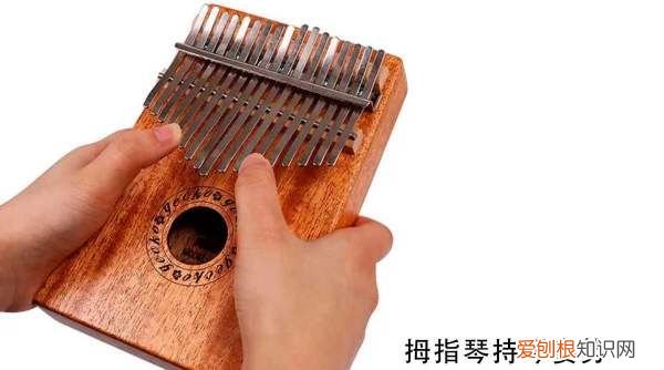 拇指琴新手入门教程21音，拇指琴卡林巴琴新手如何入门