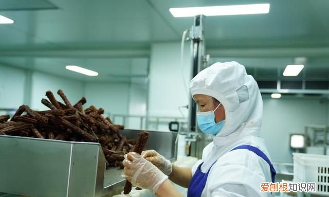 卤味觉醒鸭脖和回味一梦鸭脖测评