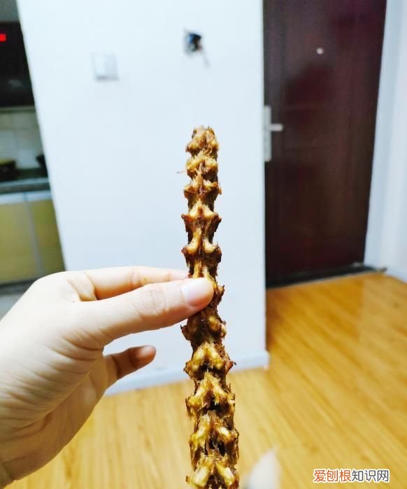 卤味觉醒鸭脖和回味一梦鸭脖测评