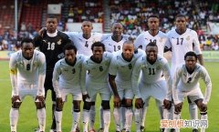 世界杯有多少支球队，第一届世界杯有多少支球队参赛