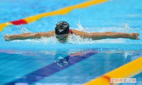 游泳减肥多长时间见效,每天游泳多久才能达到减肥的效果