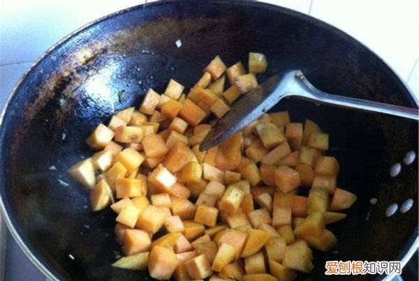 红薯丁米饭做法图解，地瓜米饭的做法大全窍门