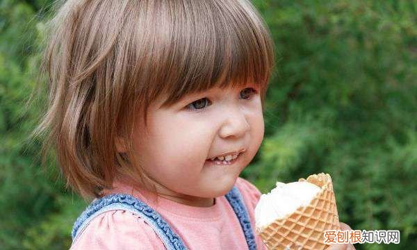 吃一个冰淇淋会胖几斤
