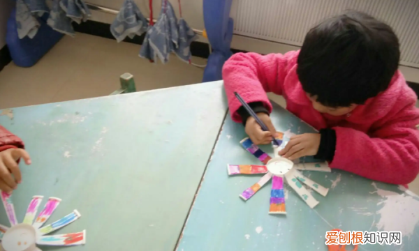 如何手工做漂亮的生字卡片的