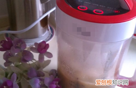 芹菜胡萝卜的做法，芹菜可以和胡萝卜一起吃