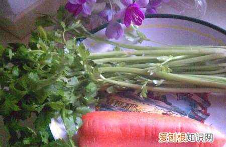 芹菜胡萝卜的做法，芹菜可以和胡萝卜一起吃