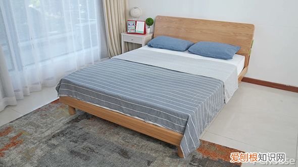 真正的实木床一般多少钱？