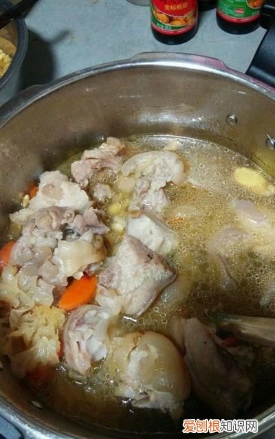 怎么炖猪蹄，排骨炖猪蹄怎样炖又嫩又烂