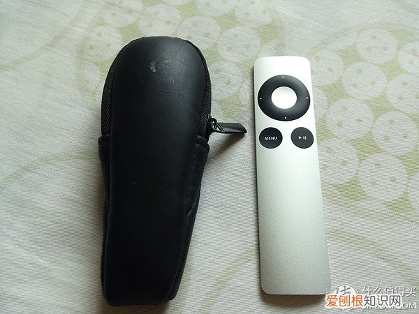 罗技r400和r800的区别在哪里？