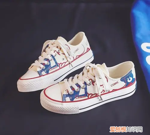 如何挑选帆布鞋,帆布鞋怎么挑颜色