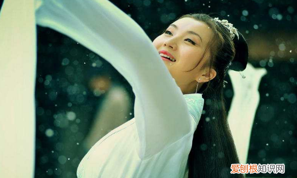 为什么关羽月下斩貂蝉,关羽为何要月下斩貂蝉