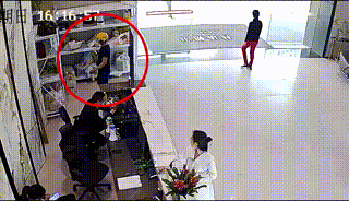 女子被抓竟在派出所跳本草纲目！民警：这么爱美更应该遵纪守法！