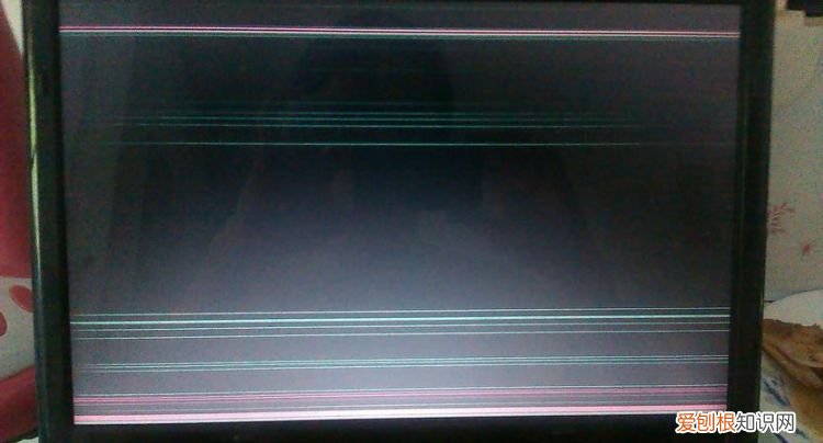 电脑一直闪屏是什么原因,电脑经常闪屏死机是什么原因