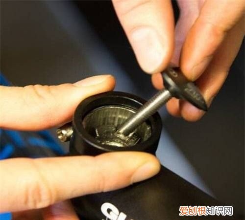 儿童自行车把手怎么升高