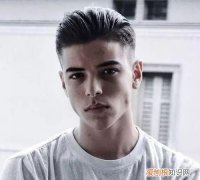 方脸适合什么发型男，男生什么脸型留丸子头