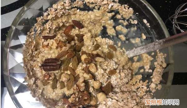 奶香燕麦坚果能量棒的做法,燕麦除了泡着吃还能怎么吃