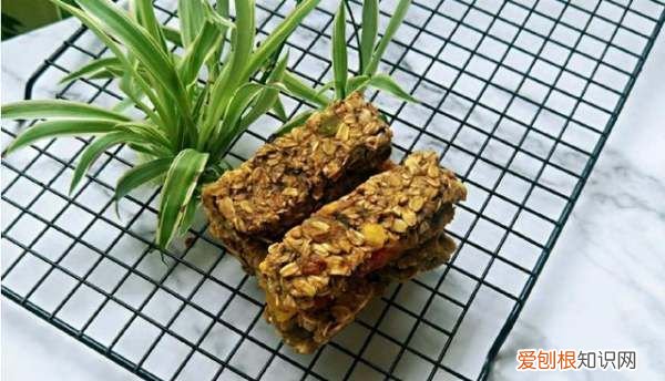 奶香燕麦坚果能量棒的做法,燕麦除了泡着吃还能怎么吃