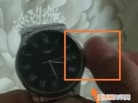 手表发条怎么拧