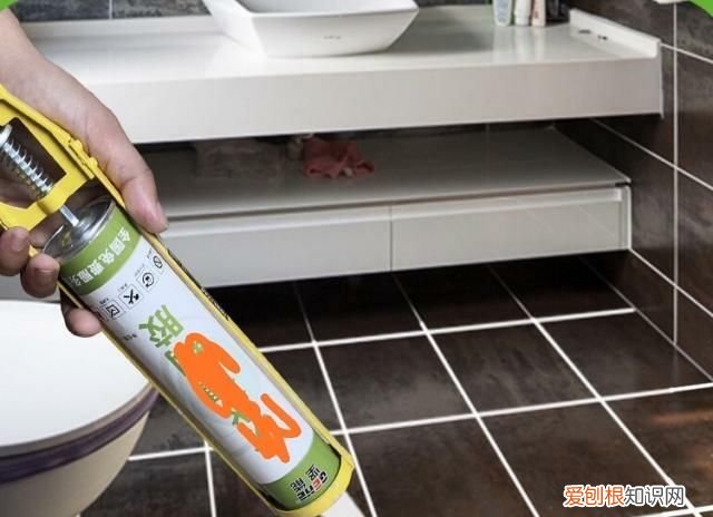 卫生间漏水不砸砖怎么处理