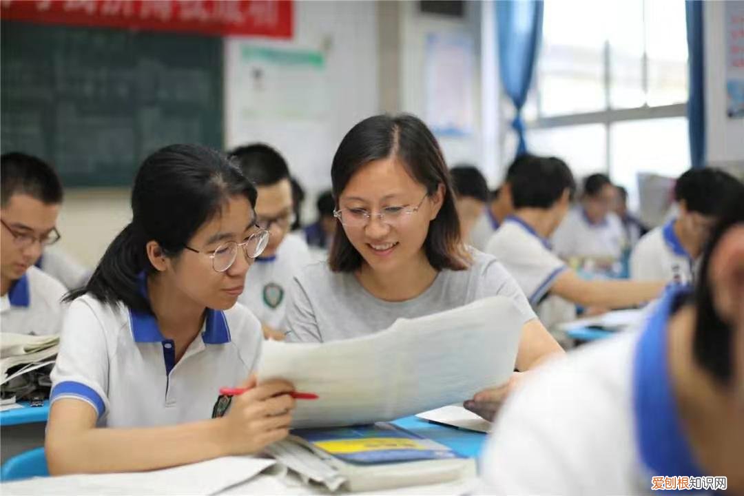 上海教育局公布高考延期一个月