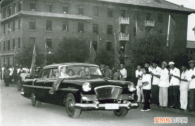 丰田和宝马是一个档次的吗 德国有宝马日本有丰田