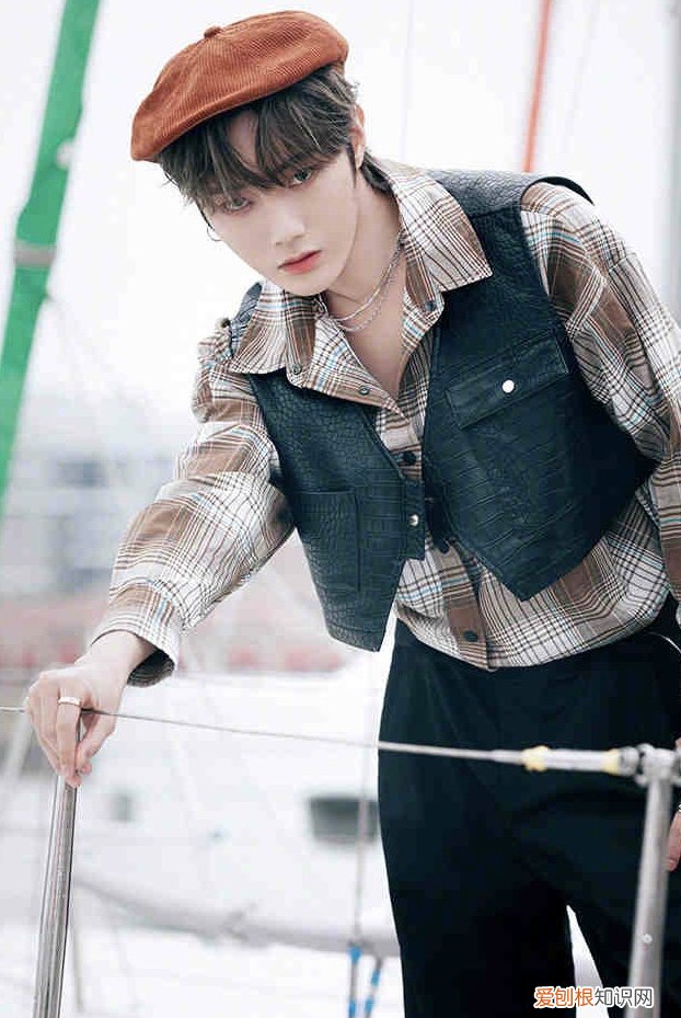 男士格子衬衫穿搭