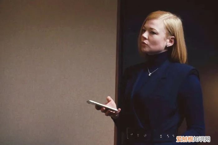 施华洛世奇耳钉是什么材质?(这样的款式才是几年最流行的