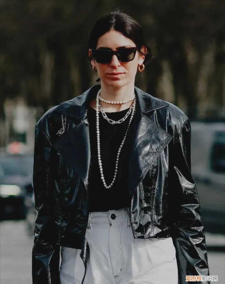 施华洛世奇耳钉是什么材质?(这样的款式才是几年最流行的