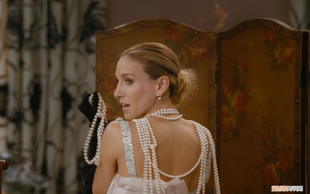 施华洛世奇耳钉是什么材质?(这样的款式才是几年最流行的