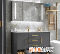 卫生间灯具如何选购，浴室灯具选择什么款式的比较好呢