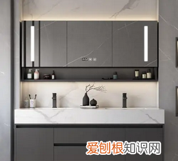 卫生间灯具如何选购，浴室灯具选择什么款式的比较好呢