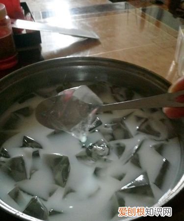 刚出锅的凉粉能放多久，做好的凉粉放冰箱可以放多久