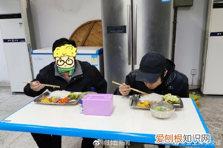 成都一男子因和妻子吵架，抛下4个孩子流浪8年，民警苦口婆心终劝回