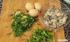 生蚝一蒸壳变青颜色，牡蛎蒸熟后壳是绿色的