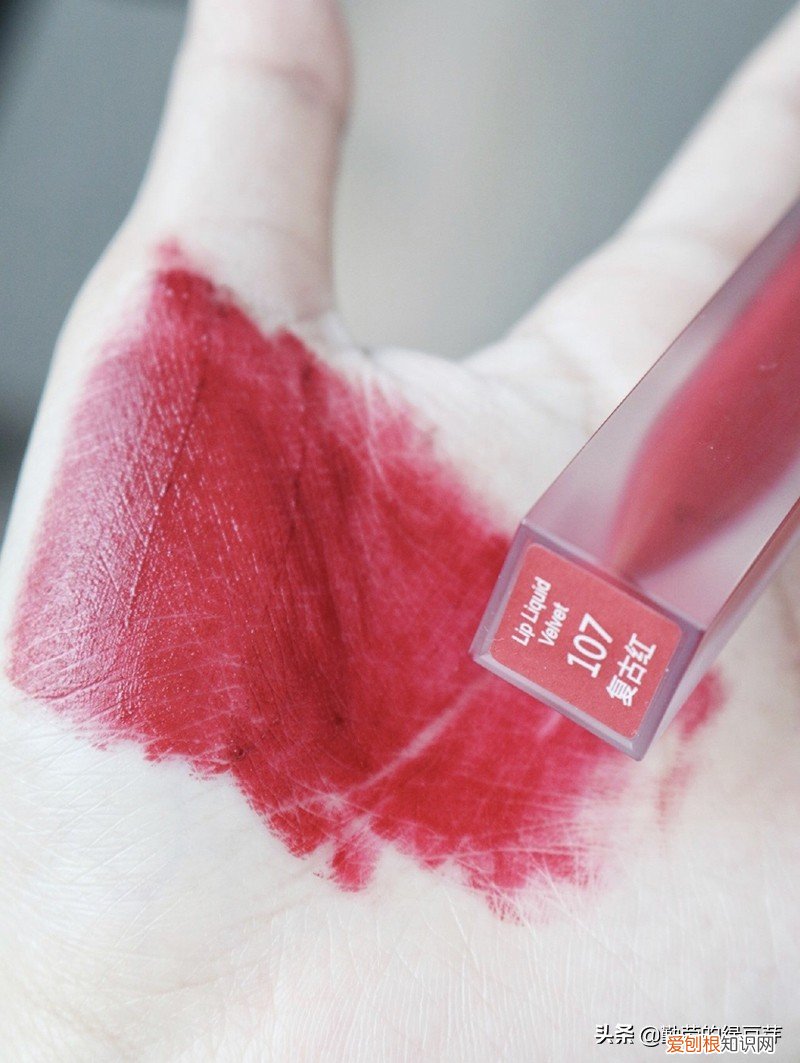 美宝莲粉饼好用吗