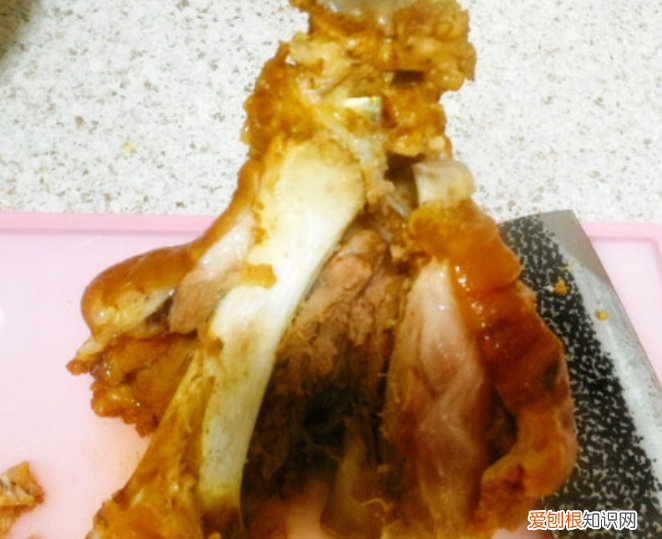 肘花火腿的做法