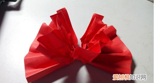 如何制作大红花剪纸，红布做的大红花怎么扎