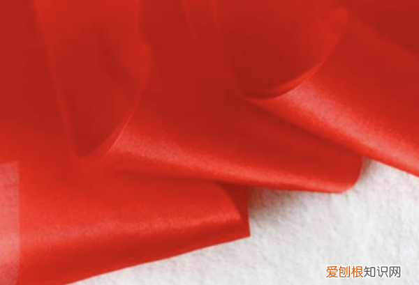 如何制作大红花剪纸，红布做的大红花怎么扎